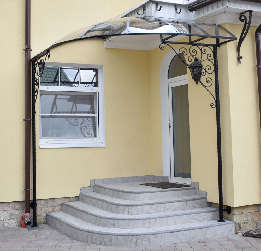 Деревянная или металлическая